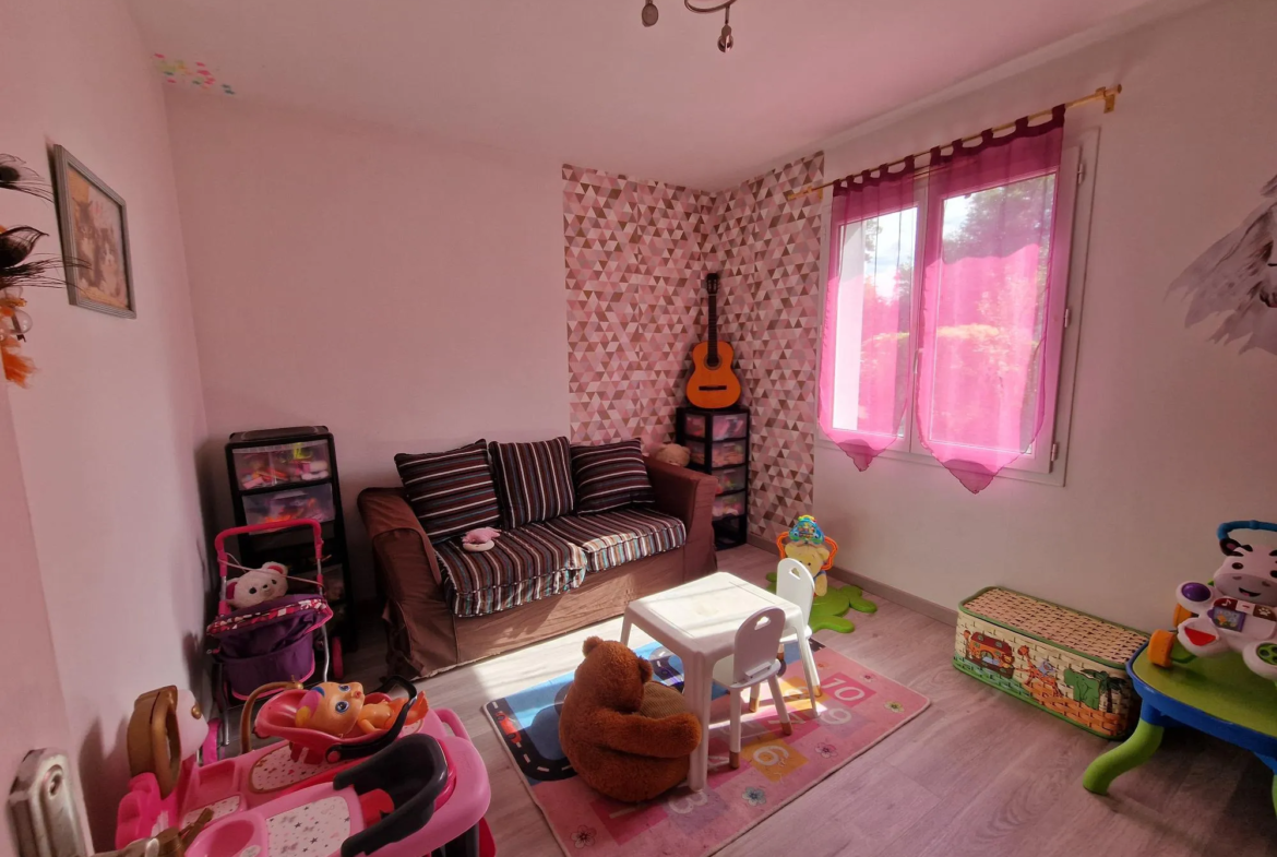 Maison spacieuse de 146 m² avec 5 chambres à vendre à Bois de Céné 