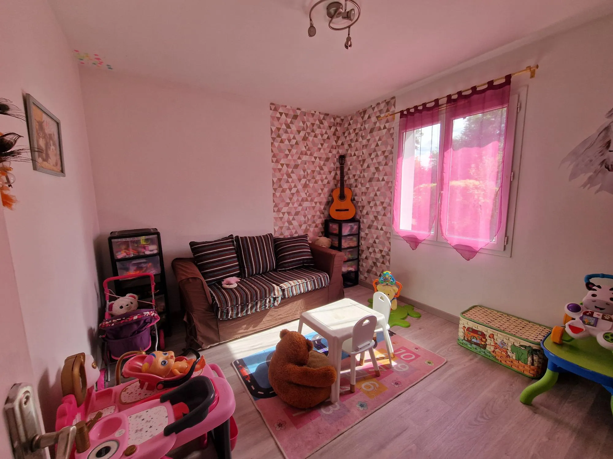 Maison spacieuse de 146 m² avec 5 chambres à vendre à Bois de Céné 