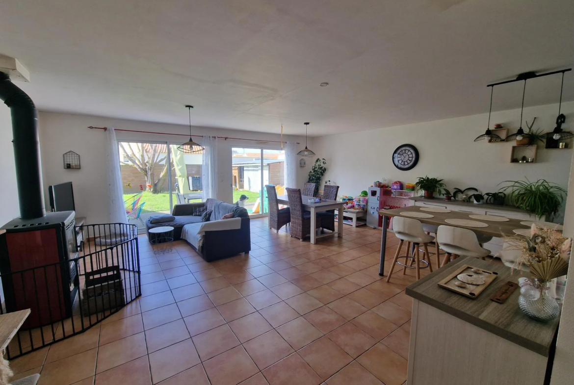 Maison spacieuse de 146 m² avec 5 chambres à vendre à Bois de Céné 