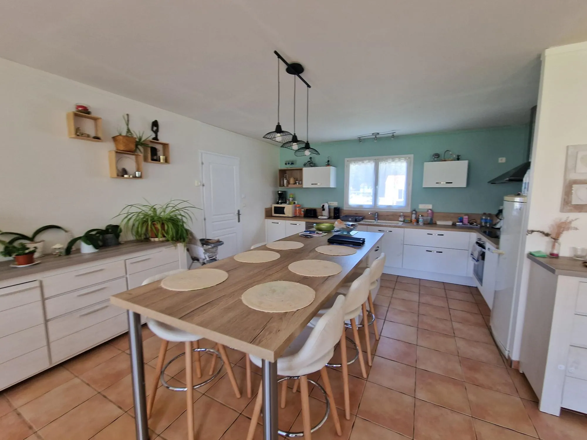 Maison spacieuse de 146 m² avec 5 chambres à vendre à Bois de Céné 