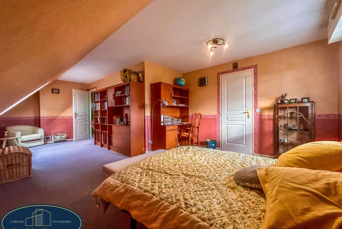 Pavillon individuel semi plain-pied avec 4 chambres à Féchain 