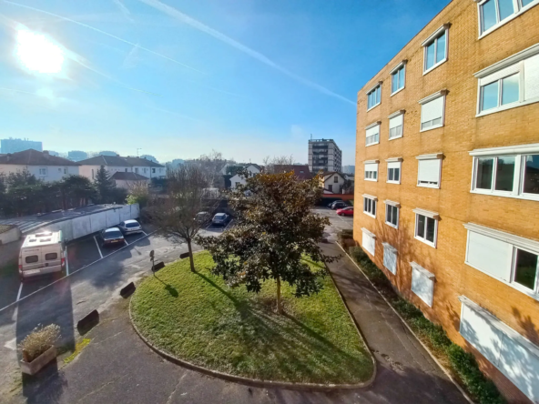 Appartement F2 spacieux à vendre à Créteil - Les Allées Saillenfait 