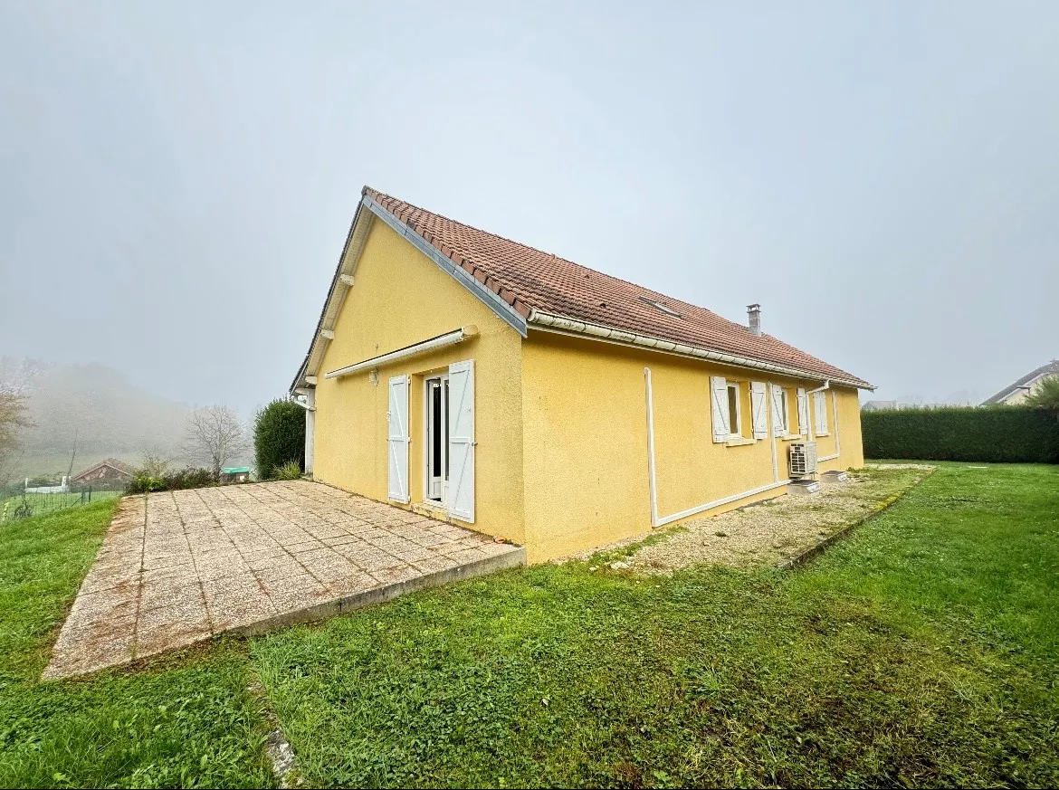 Maison à Delle avec 5 chambres, proche de la Suisse 