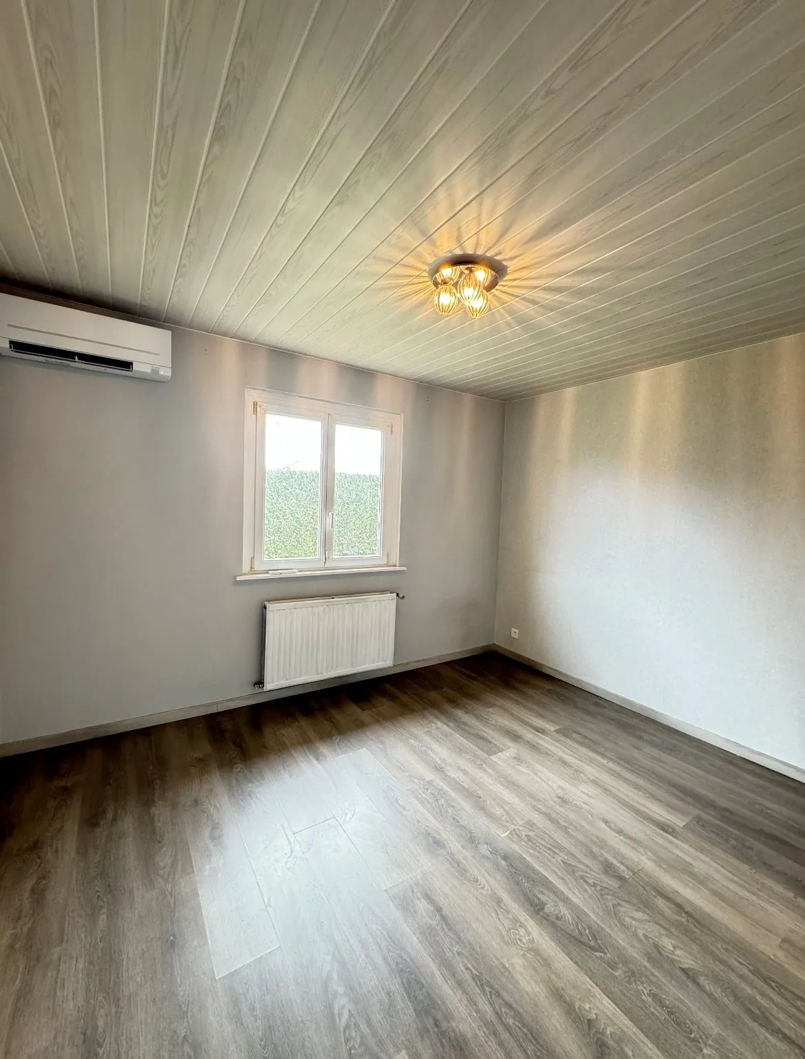 Maison à Delle avec 5 chambres, proche de la Suisse 