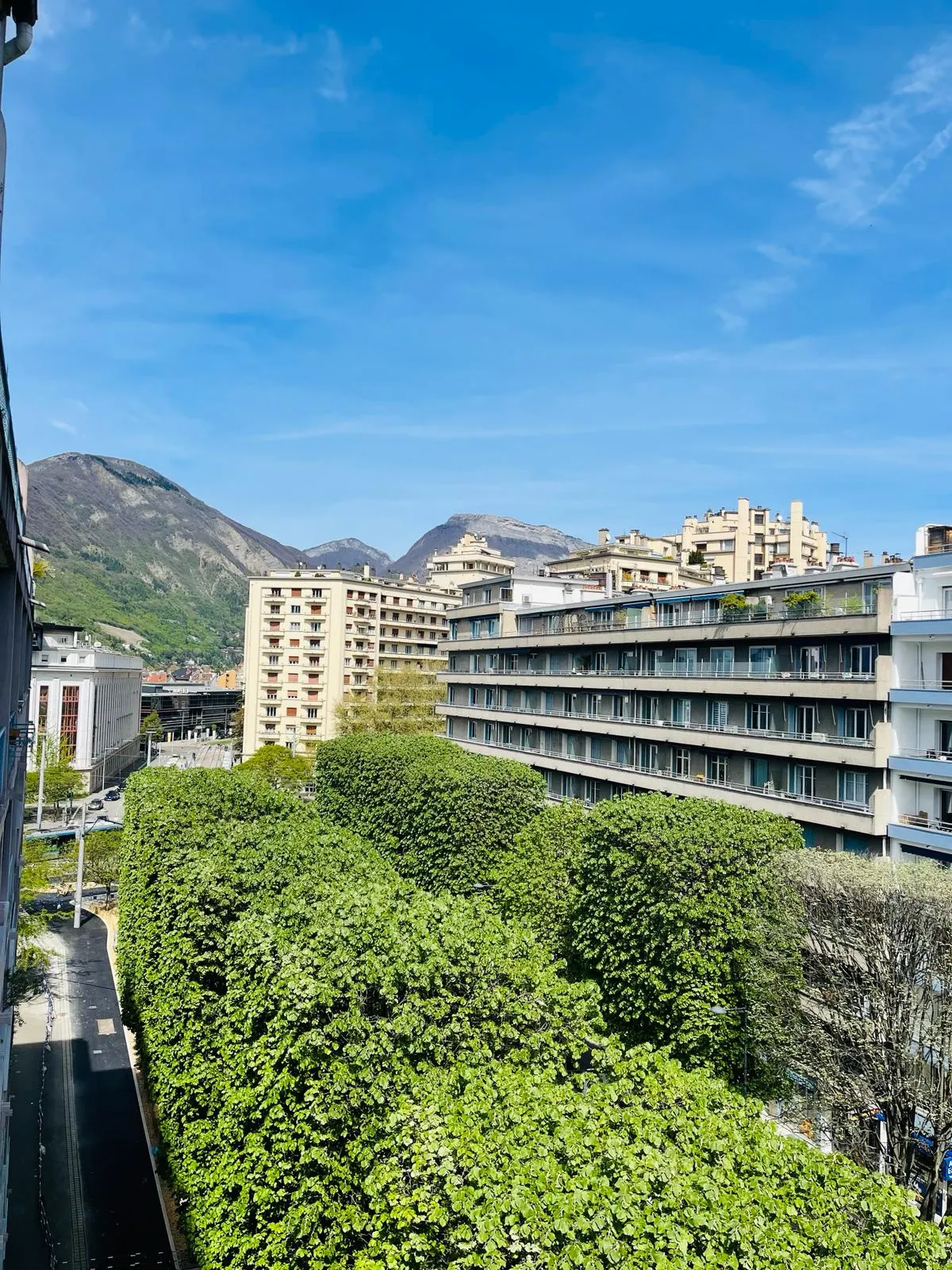 Appartement T3 à Grenoble près du ciné Chavant - 158 000 € 