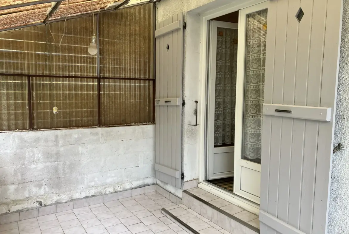 Maison à vendre à Chevenon - 85 m² avec jardin et garage 