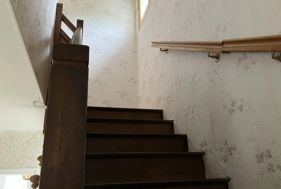 Maison à vendre à Chevenon - 85 m² avec jardin et garage 