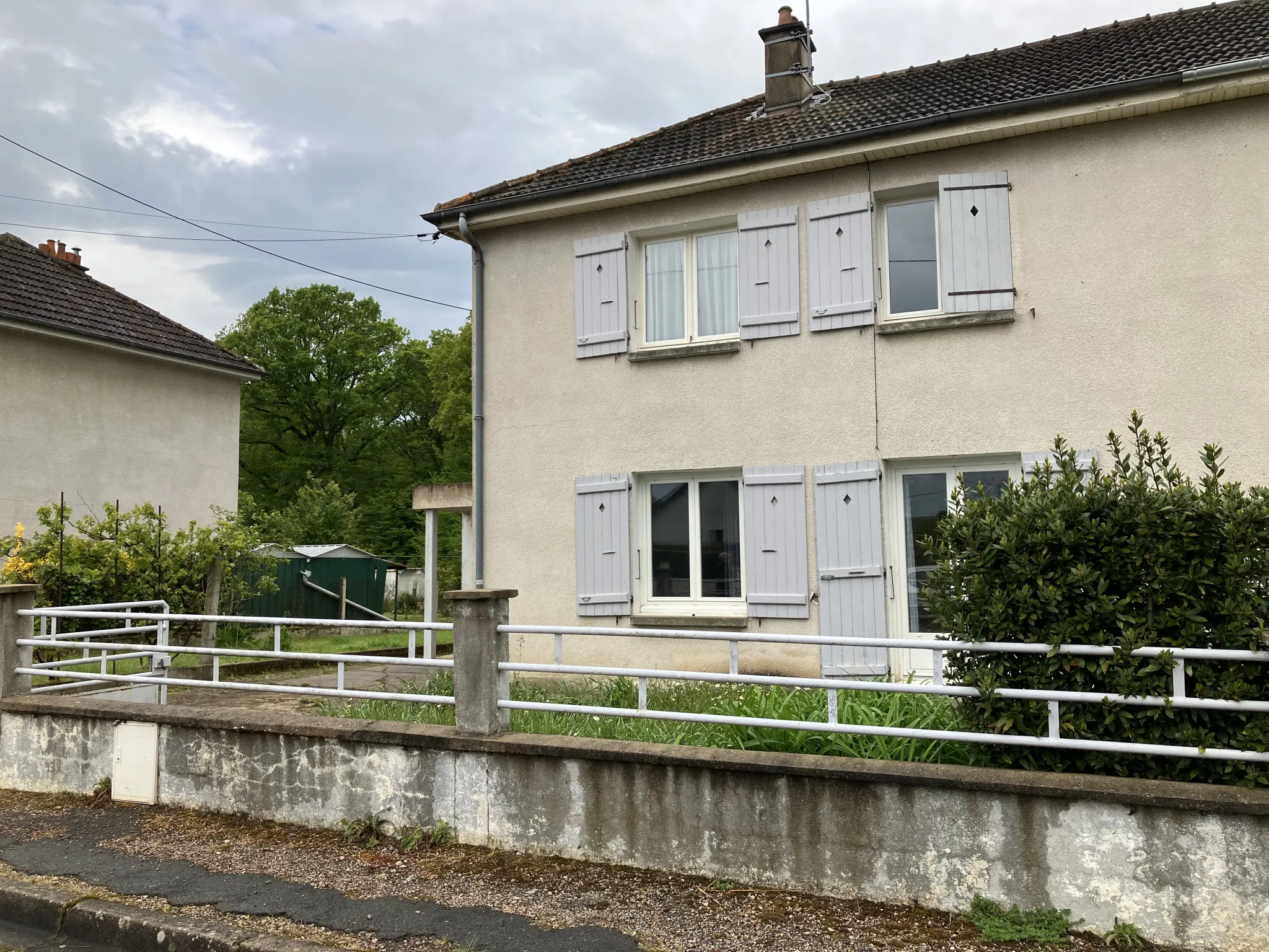 Maison à vendre à Chevenon - 85 m² avec jardin et garage 