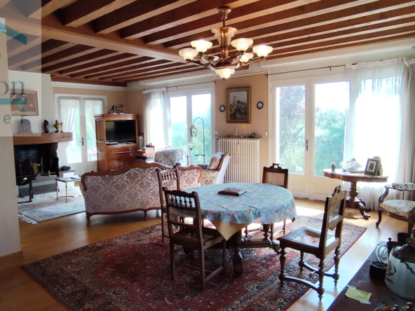 Pavillon Familial Traditionnel à Épineuil/Tonnerre 