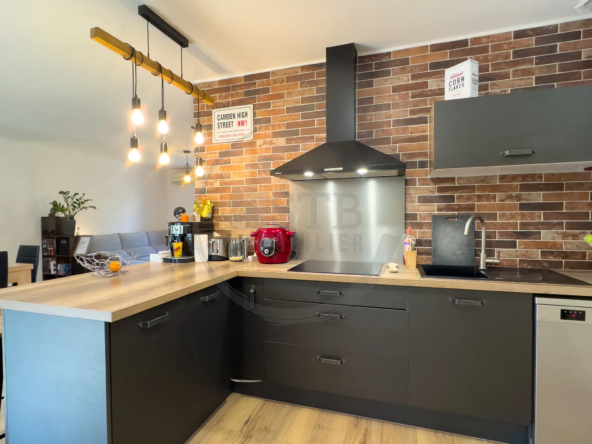 Maison de plain-pied de 77 m² sur 531 m² de terrain à Saint-Julien-en-Saint-Alban 