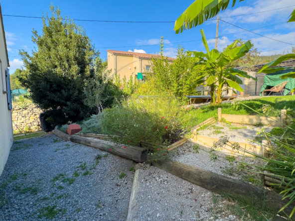 Maison de plain-pied de 77 m² sur 531 m² de terrain à Saint-Julien-en-Saint-Alban 