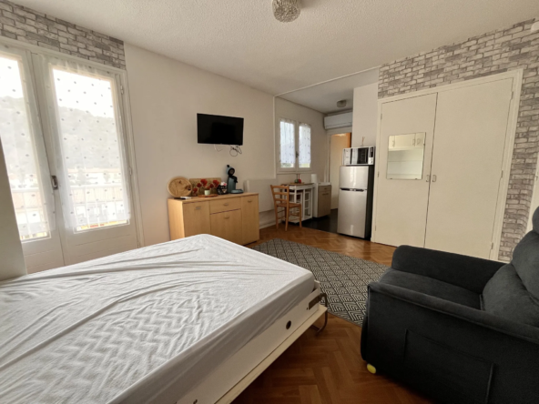 Studio meublé avec balcon à vente à Amélie-les-Bains-Palalda 