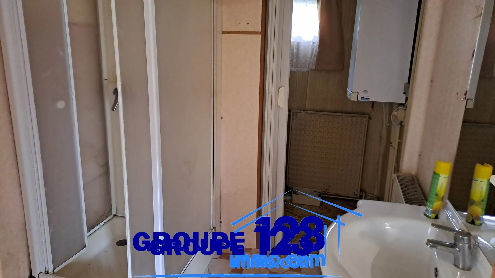 Petite maison de plain-pied à rénover à Senan - 55 m2 sur 1127 m2 