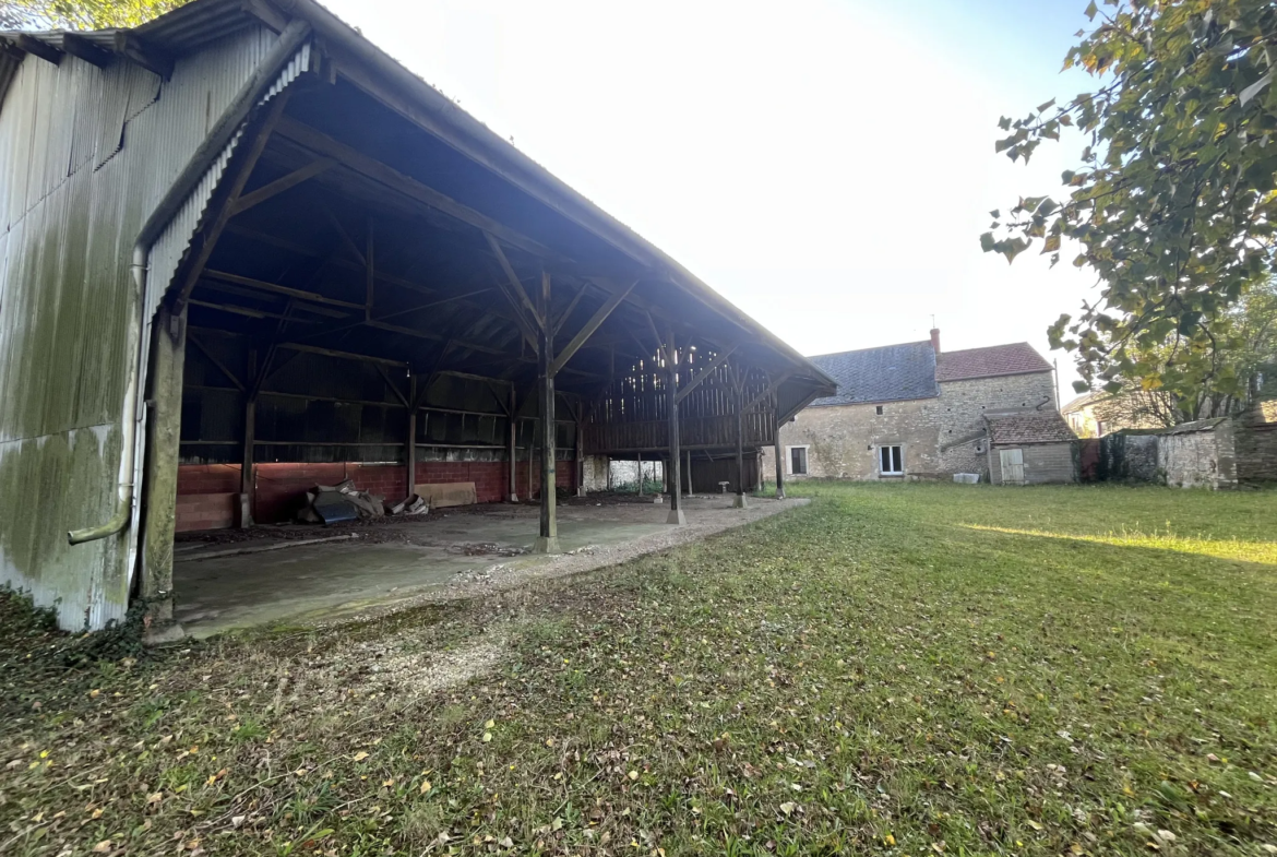 Corps de ferme à Angerville sur plus de 2000 m² 