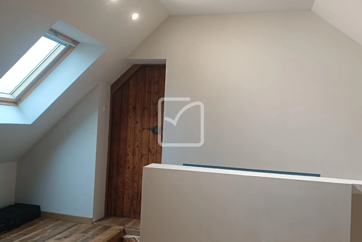 Charmante maison rénovée avec jardin à Taupont 
