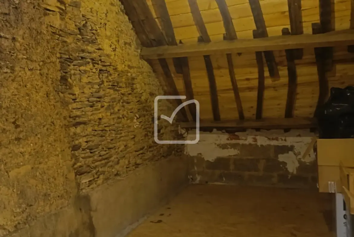 Charmante maison rénovée avec jardin à Taupont 