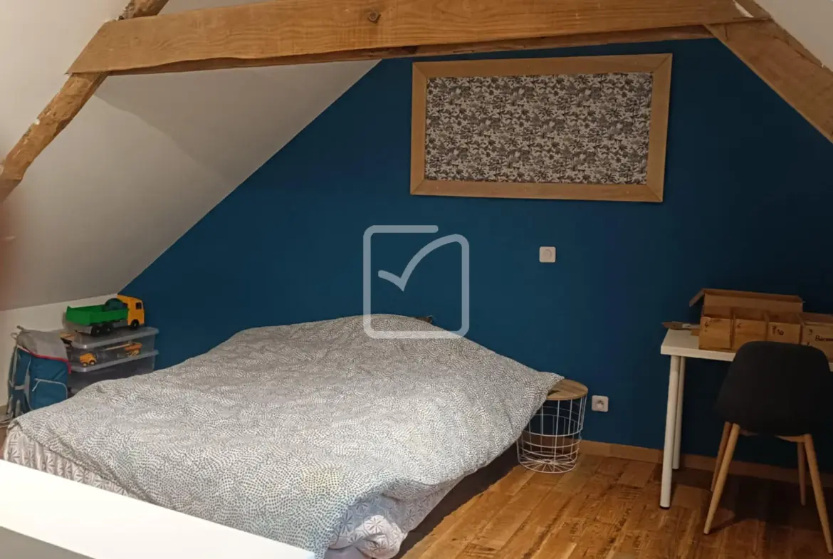 Charmante maison rénovée avec jardin à Taupont 