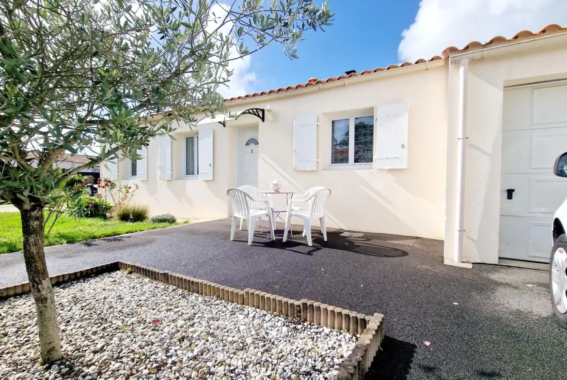 Maison spacieuse de 114 m² à vendre à Froidfond - 4 chambres et jardin 