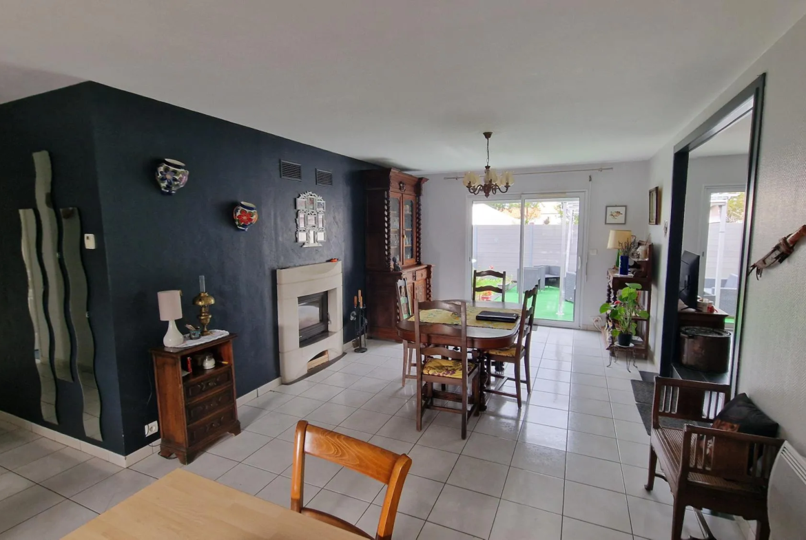 Maison spacieuse de 114 m² à vendre à Froidfond - 4 chambres et jardin 