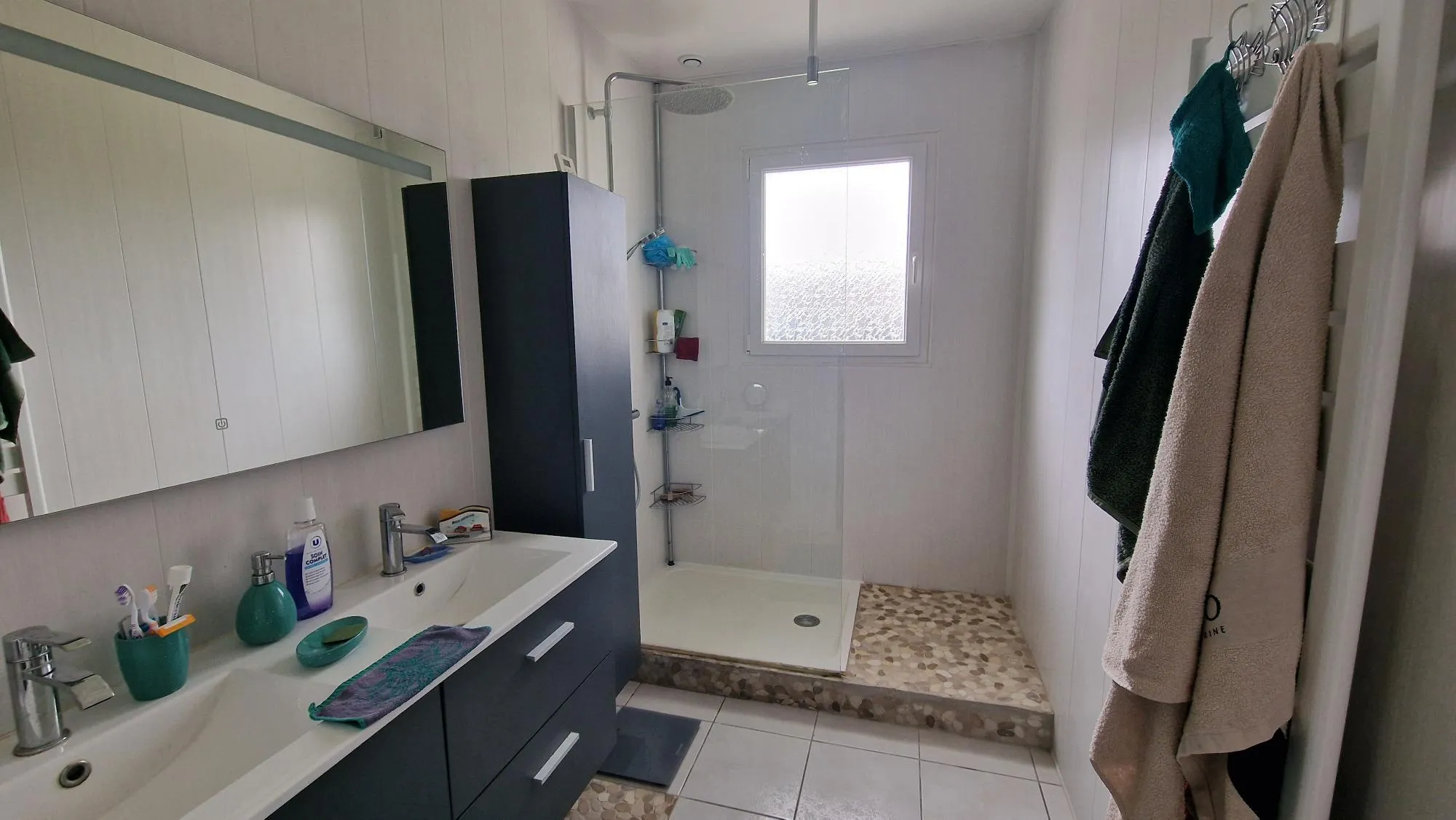Maison spacieuse de 114 m² à vendre à Froidfond - 4 chambres et jardin 