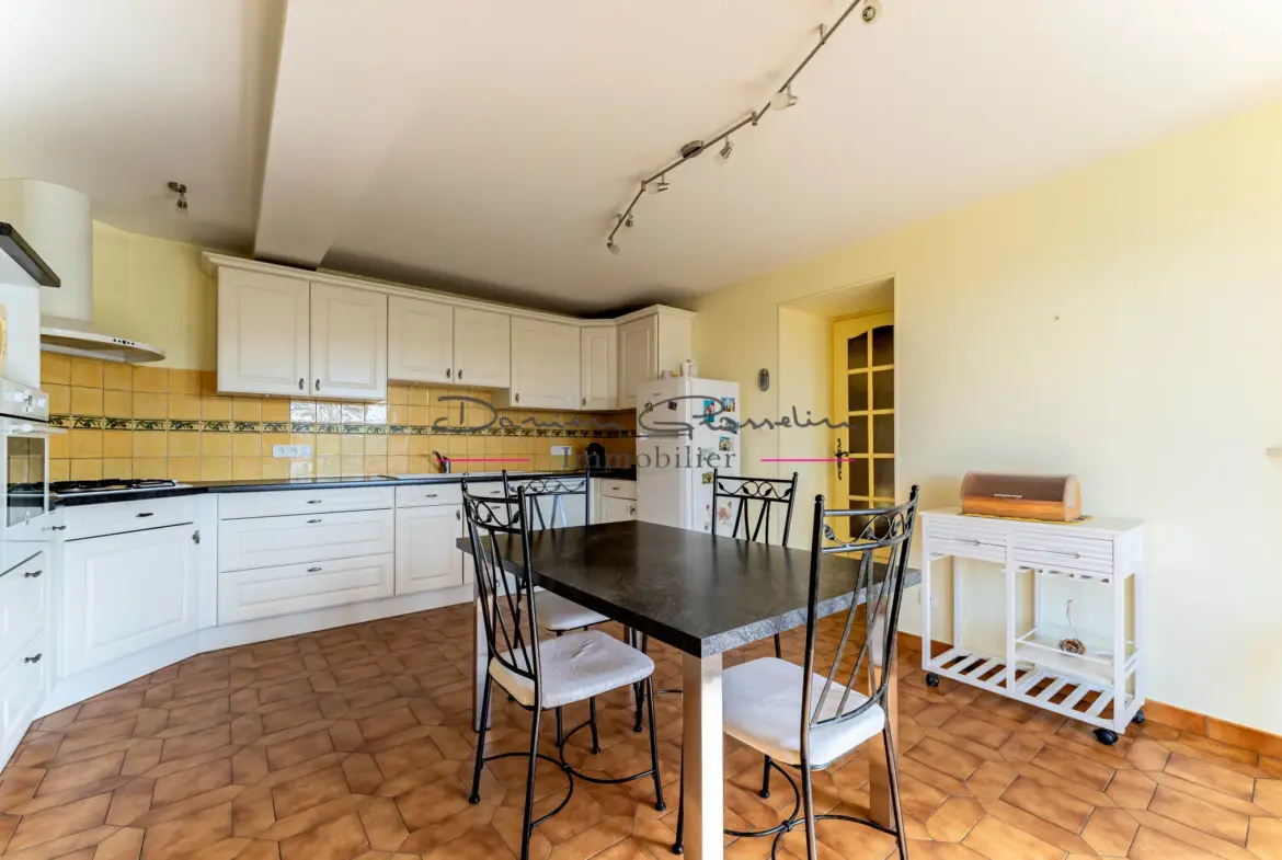Grande Maison avec Terrain à Amplepuis 