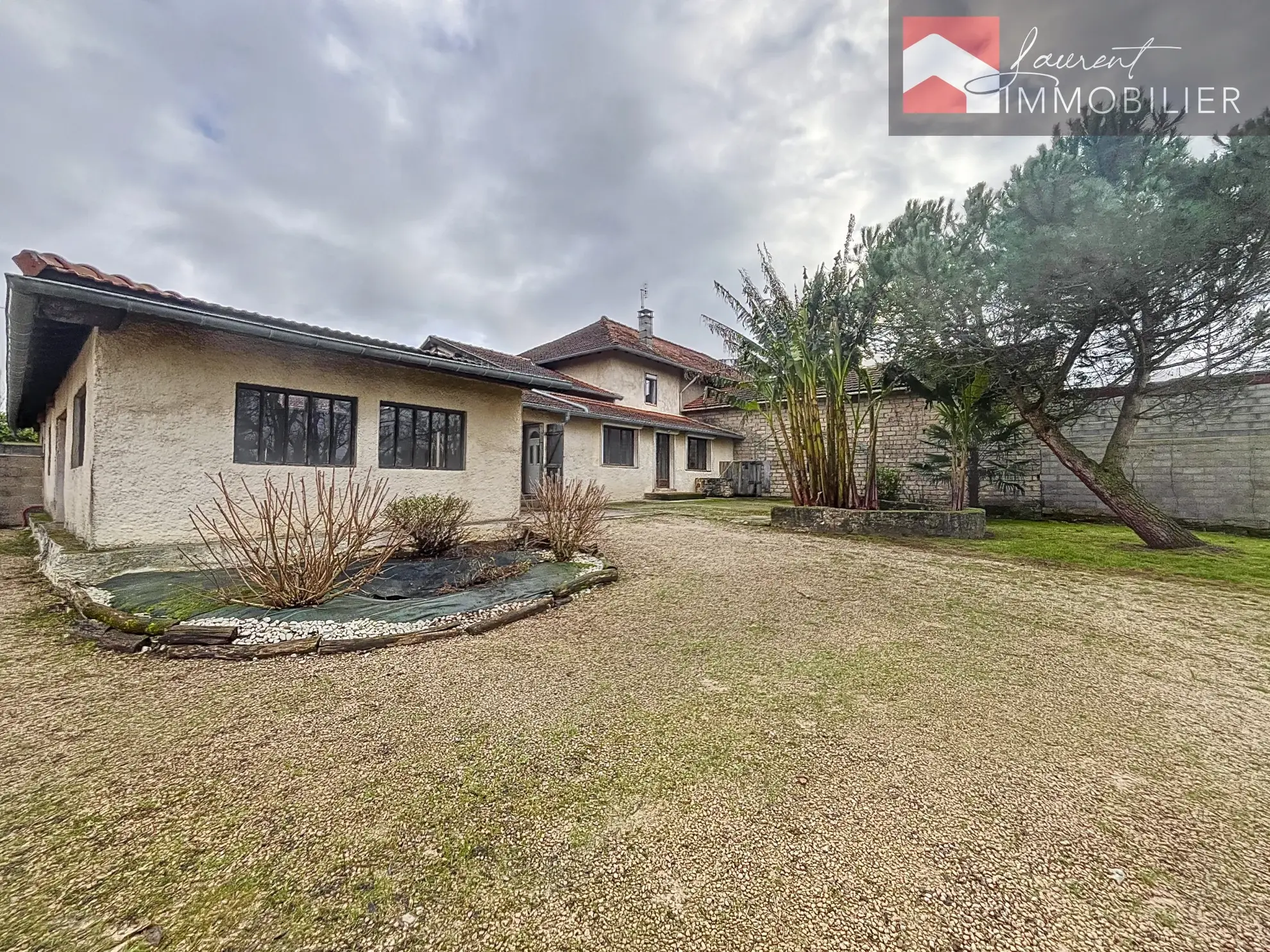 Maison spacieuse avec 3 chambres à Saint Etienne sur Reyssouze 