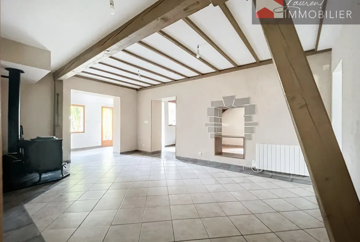 Maison spacieuse avec 3 chambres à Saint Etienne sur Reyssouze 