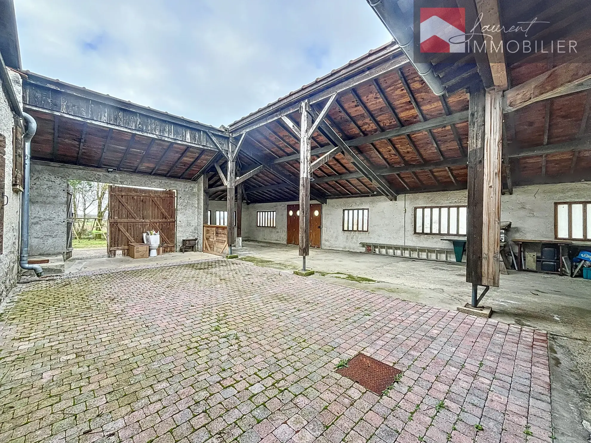 Maison spacieuse avec 3 chambres à Saint Etienne sur Reyssouze 