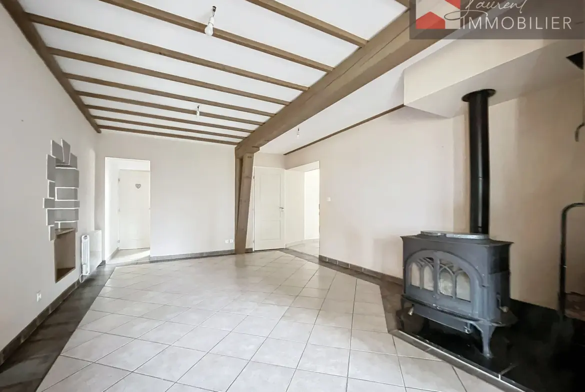 Maison spacieuse avec 3 chambres à Saint Etienne sur Reyssouze 