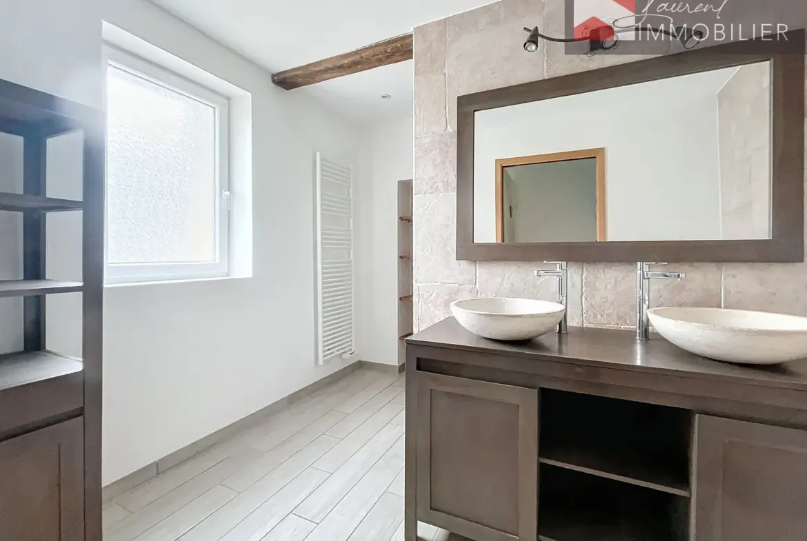 Maison spacieuse avec 3 chambres à Saint Etienne sur Reyssouze 