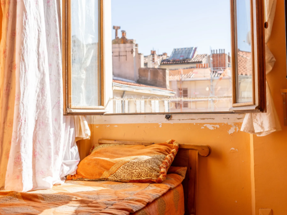 À vendre : Appartement T2 de 37 m² à Belsunce, Marseille 