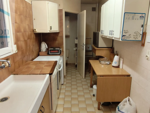 Ensemble immobilier à vendre à Coussegrey avec deux maisons et dépendances 
