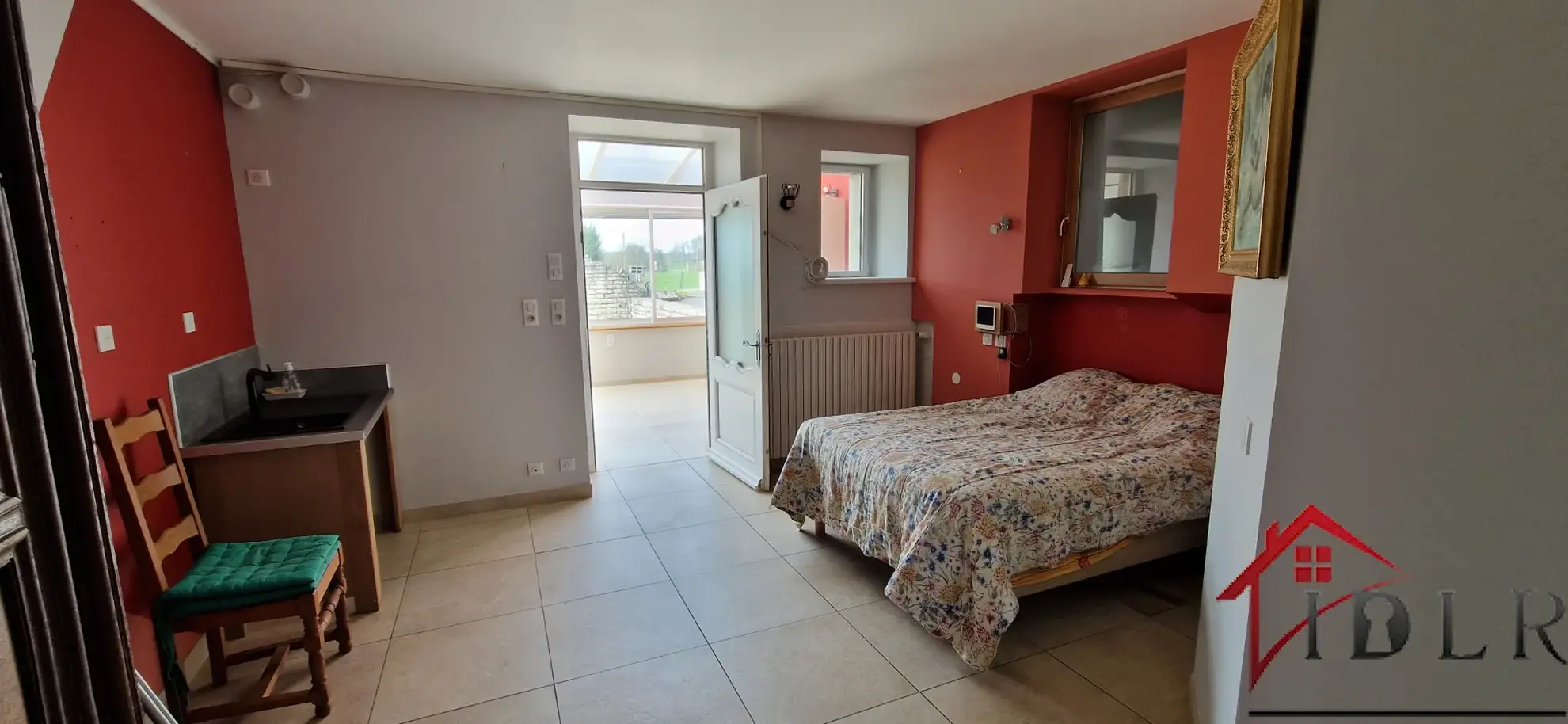 Maison en Pierre de 258 m2 avec Atelier et Grand Terrain à Villars St Marcellin 