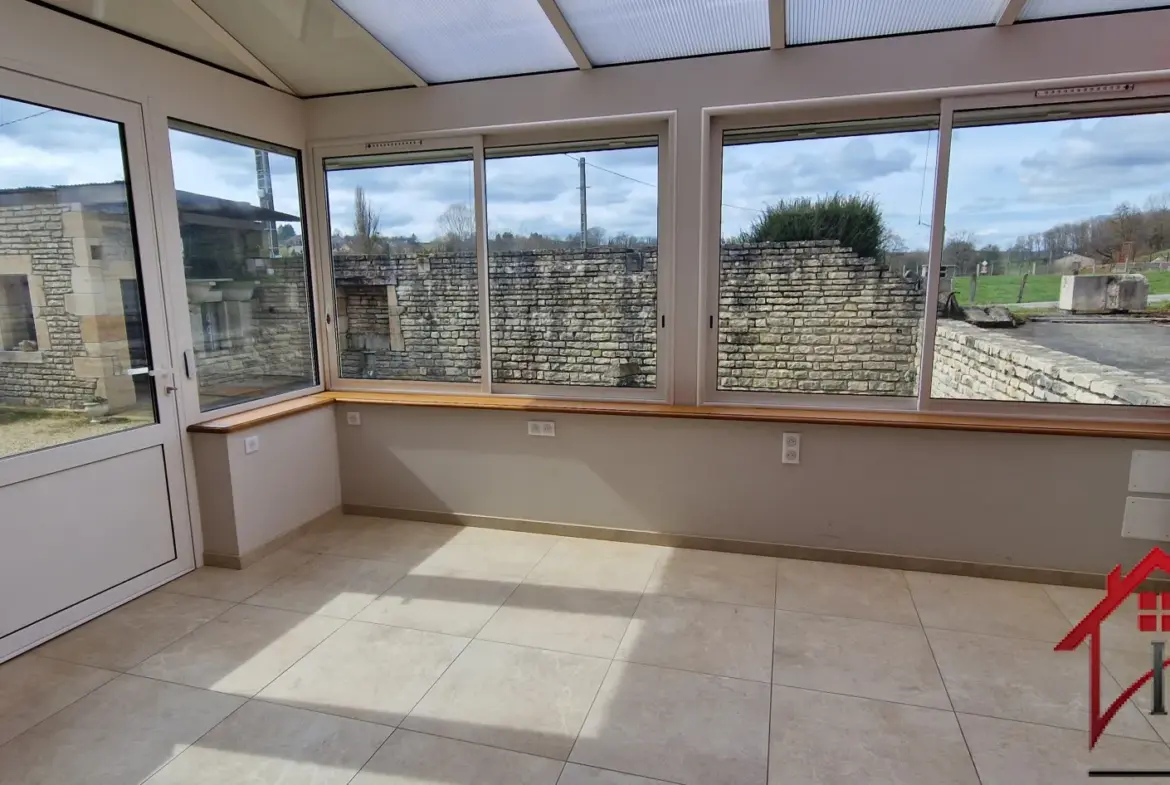 Maison en Pierre de 258 m2 avec Atelier et Grand Terrain à Villars St Marcellin 