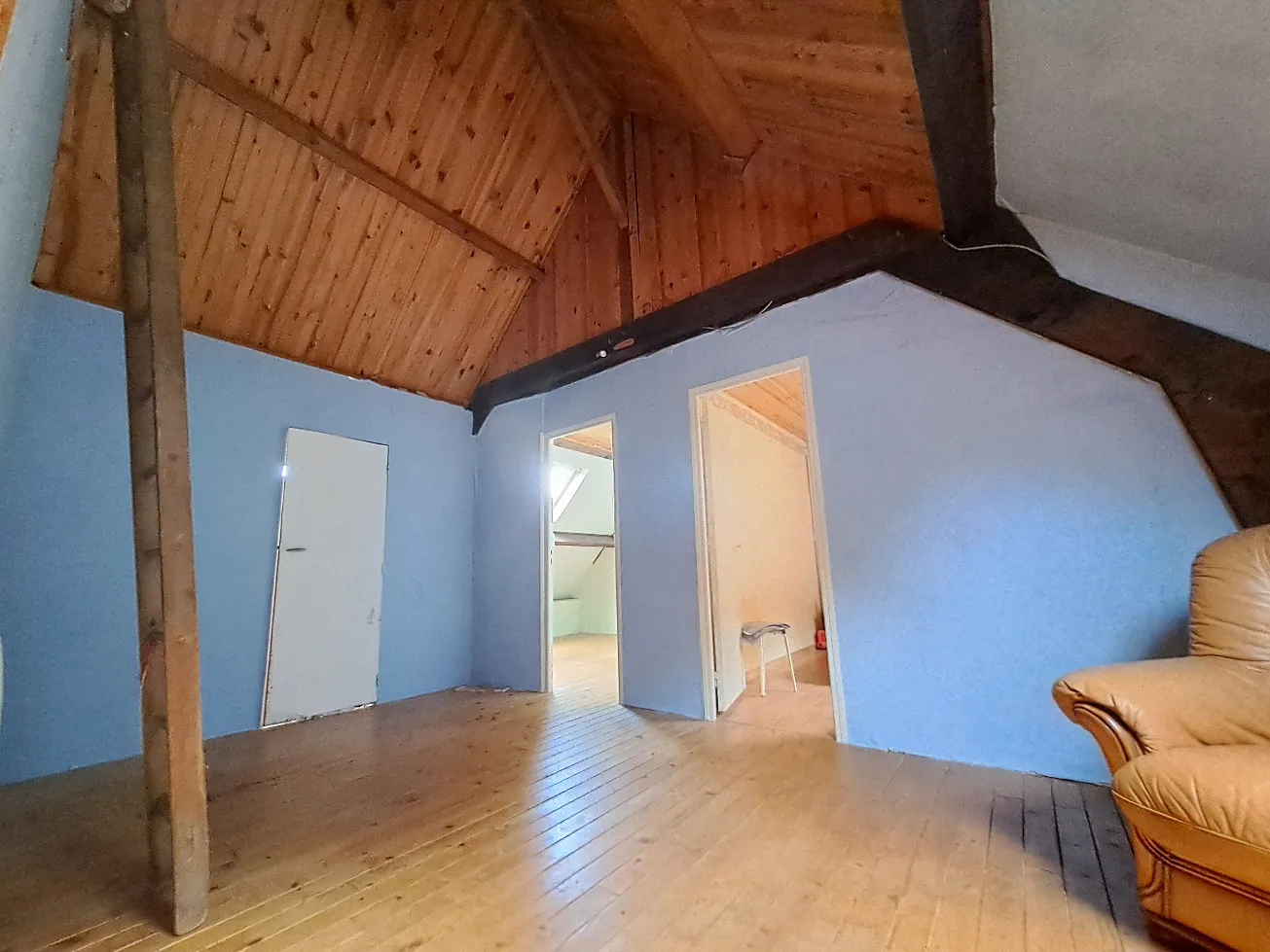 Maison familiale 7 pièces à Pierres - 130 m² 