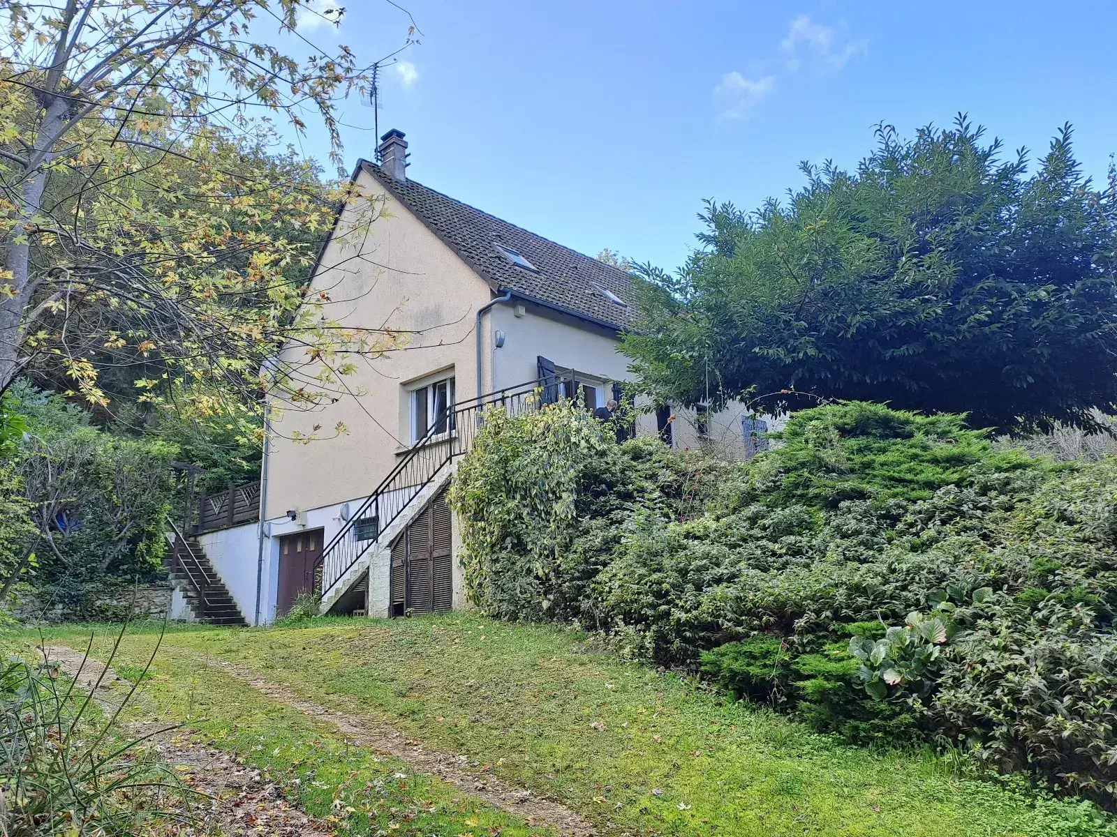 Maison familiale 7 pièces à Pierres - 130 m² 