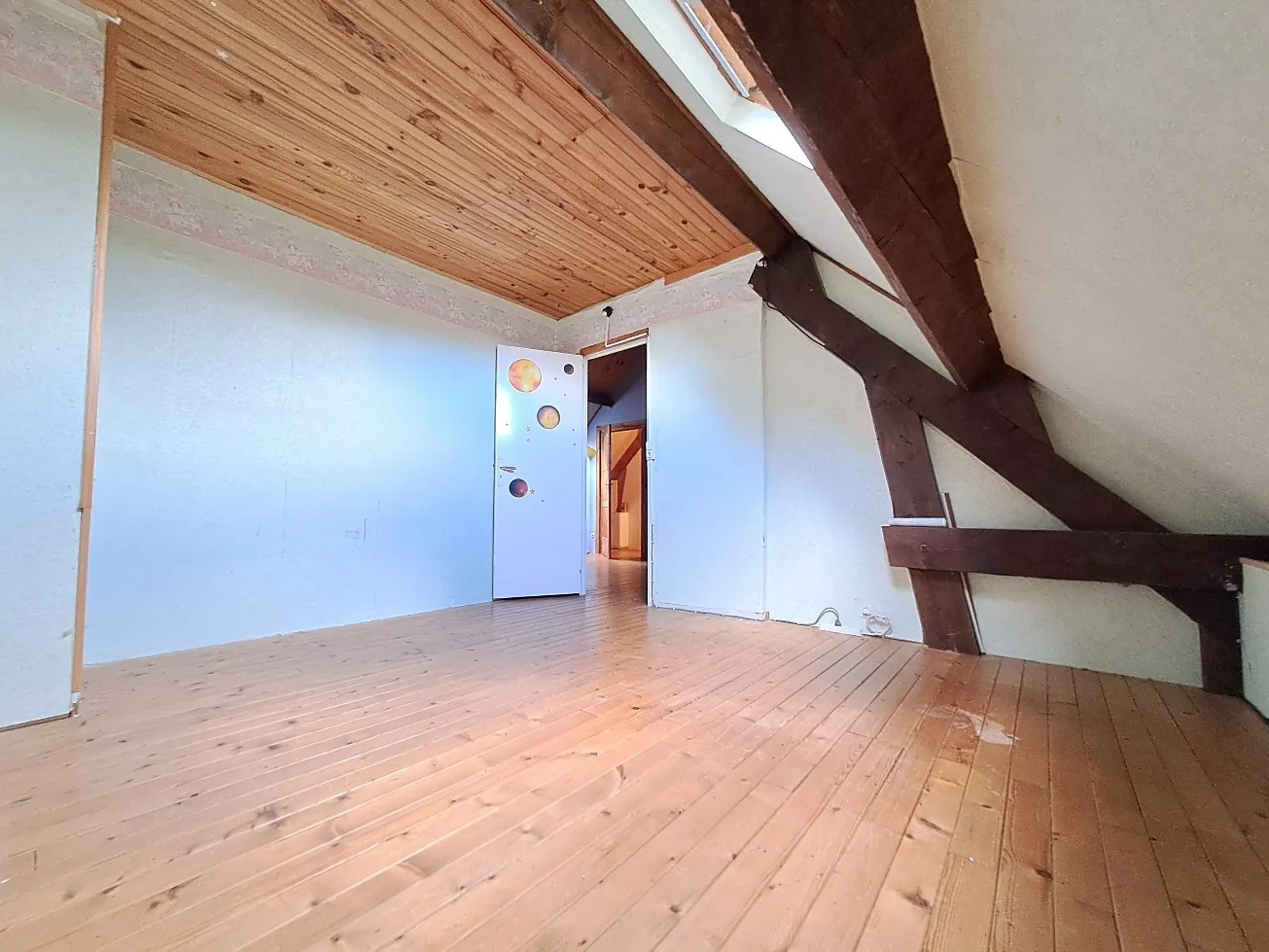 Maison familiale 7 pièces à Pierres - 130 m² 