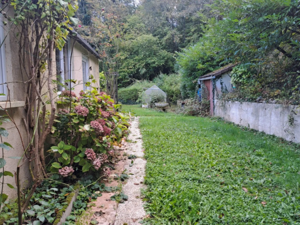 Maison familiale 7 pièces à Pierres - 130 m² 