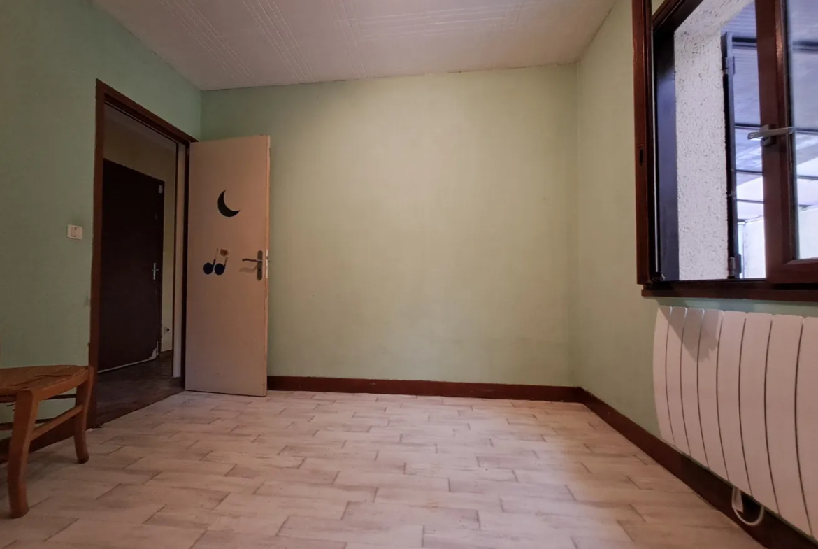 Maison familiale 7 pièces à Pierres - 130 m² 