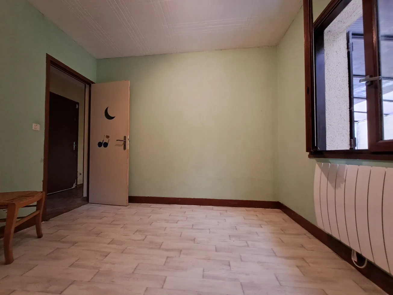 Maison familiale 7 pièces à Pierres - 130 m² 