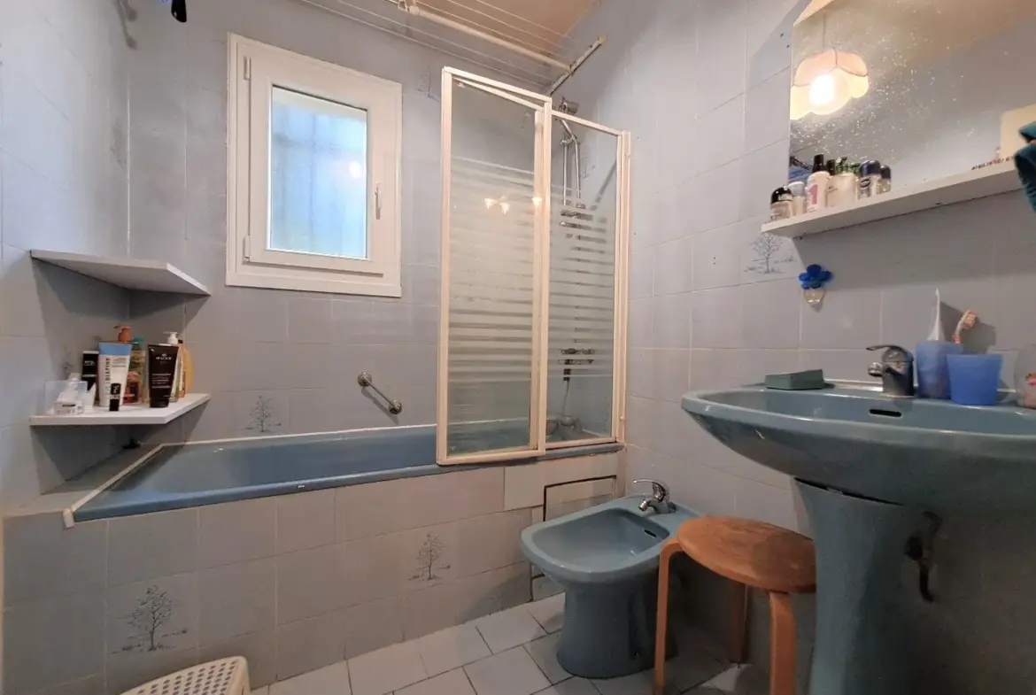 Maison familiale 7 pièces à Pierres - 130 m² 