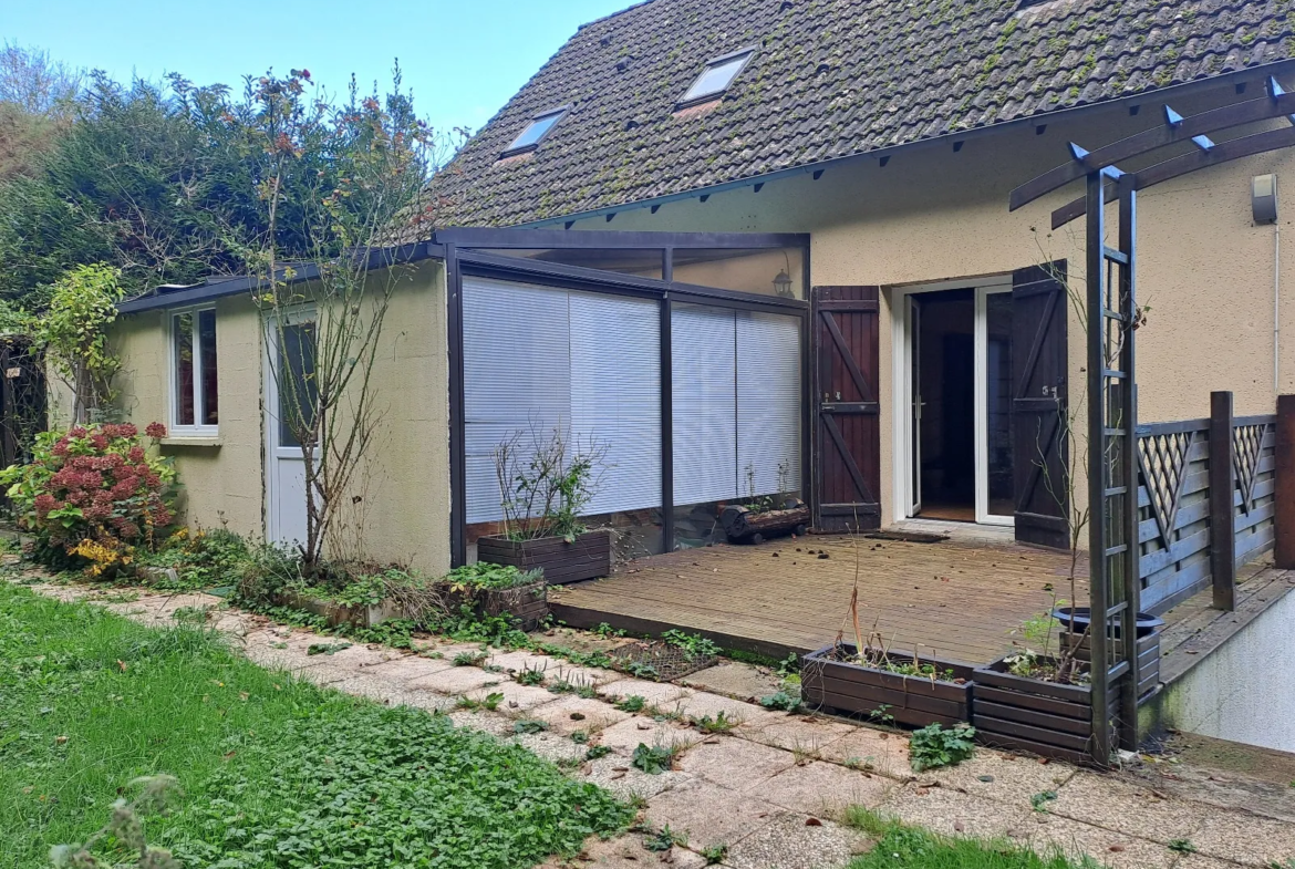 Maison familiale 7 pièces à Pierres - 130 m² 