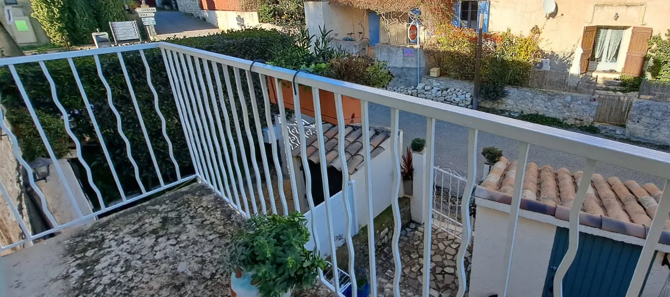 Maison de village avec terrasse et balcon à Saint Laurent du Verdon 