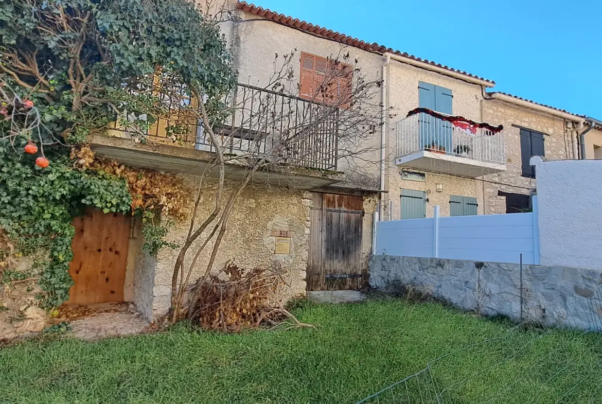 Maison de village avec terrasse et balcon à Saint Laurent du Verdon 