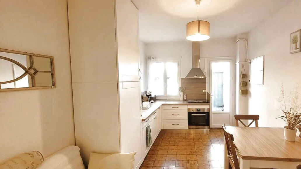 Maison de village avec terrasse et balcon à Saint Laurent du Verdon 