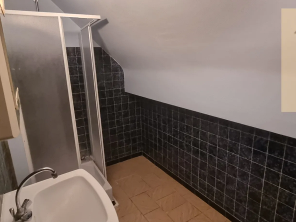 Maison fonctionnelle à vendre près de Vendôme - 117 000 € 