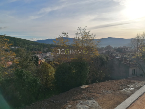 Terrain constructible de 448 m2 à vendre à Carnoules 