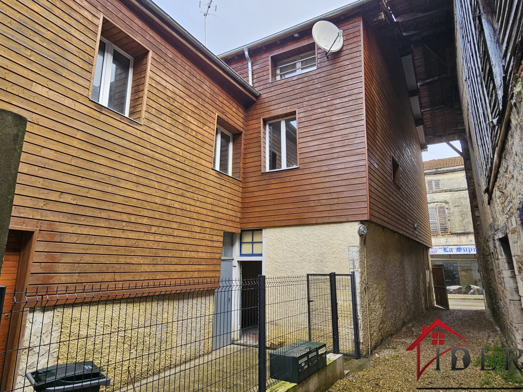 Immeuble d'investissement à vendre à Wassy 