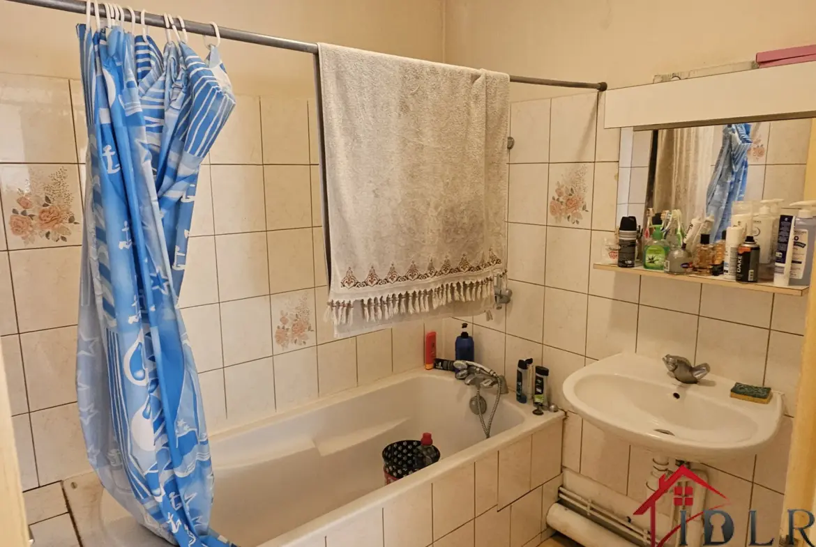 Immeuble d'investissement à vendre à Wassy 