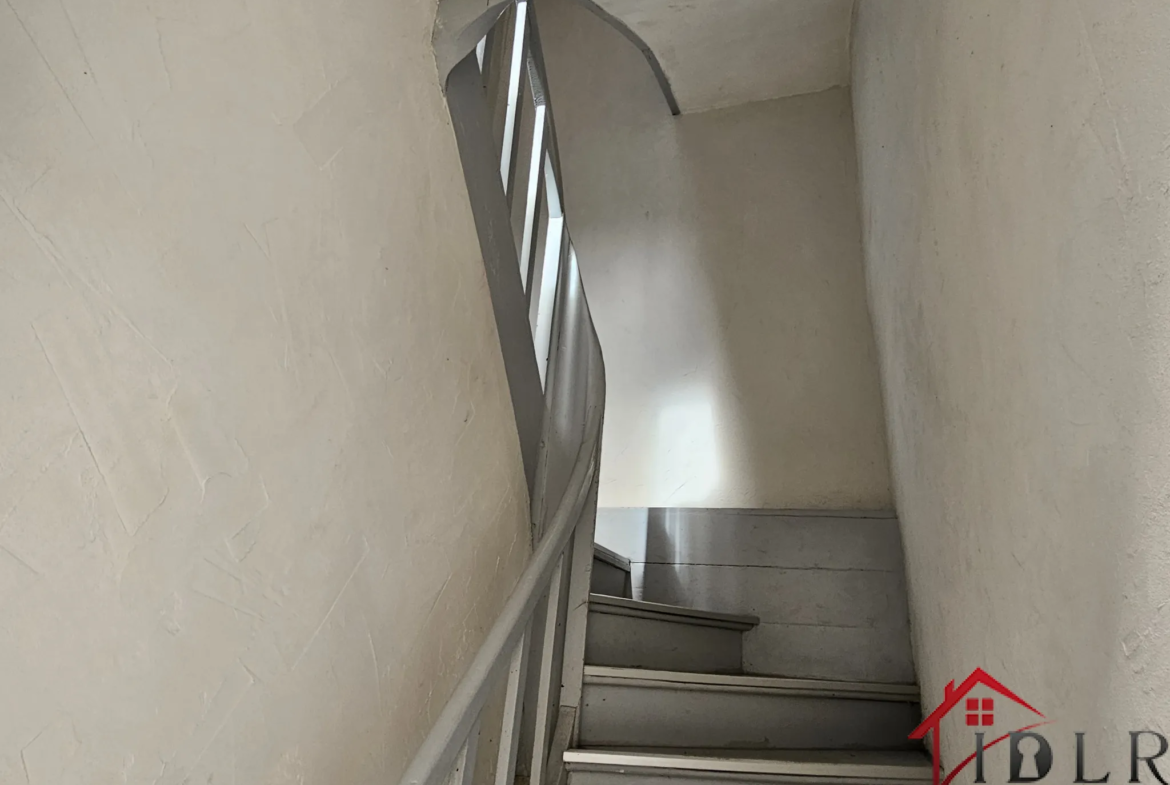 Immeuble d'investissement à vendre à Wassy 